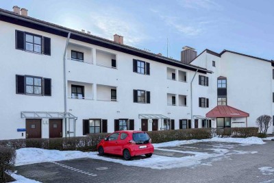 Bezugsfrei: Gepflegtes 1-Zimmer-Apartment mit Balkon & Tiefgarage in Holzkirchen