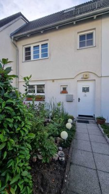 Ausbaufähiges Reihenmittelhaus mit Terrasse und kleinem Garten in ruhiger Wohnlage!