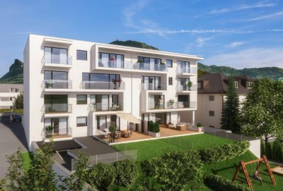 Zentrale 2-Zimmer-Wohnung mit Balkon, Bergblick und Tiefgarage