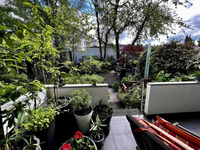 Grüne Wohlfühloase mit Südbalkon und wunderschönem eigenen Garten!
Genießen Sie das Beste aus