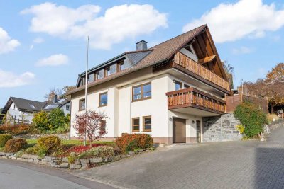 Eigentumswohnung im Dachgeschoss eines gepflegten Zweifamilienhauses