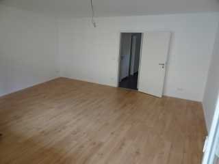 schnuckelige sanierte 2 Zimmerwohnung mit Balkon  ruhig