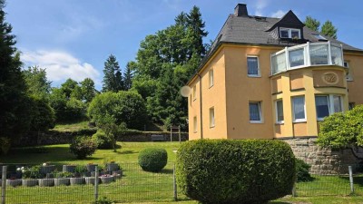 Viel Platz für Familie, Büro oder Vermietung - saniertes Haus mit 3 Wohnungen