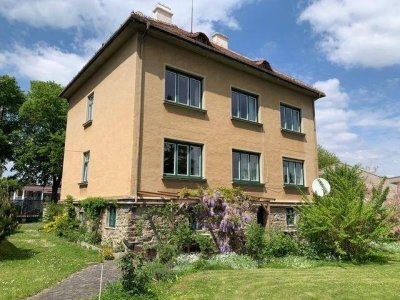 Charmante Villa (1930) für eine oder zwei Familie(n) mit Work-Life-Potenzial in absoluter Ruhelage