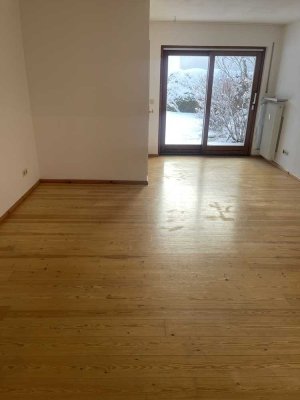 Charmantes 1-Zimmer-Apartment mit Terrasse und Stellplatz in sonniger Bestlage in Oberammergau