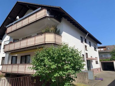 Charmante Zwei-Zimmerwohnung mit großzügigem Balkon in Sandweier