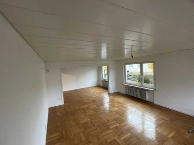 Attraktive 5-Zimmer-Wohnung mit Terrasse und großem Garten in Berglen