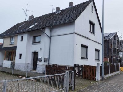 Preiswerte 5-Zimmer-Doppelhaushälfte in Hannover Misburg-Süd