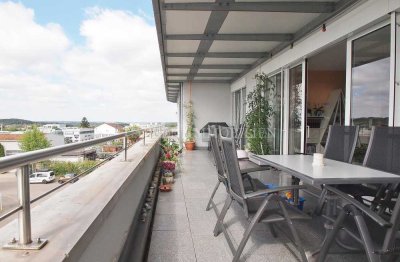 Großzügige 6-Zimmer-Wohnung mit Balkon im Gewerbegebiet von Steinenbronn