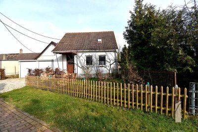 Kleines Haus mit Grundstück in Woltersdorf zu verkaufen