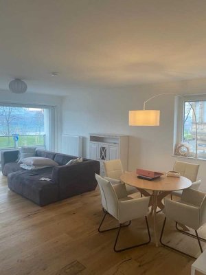 Neckarblick! Komplett sanierte Etagenwohnung mit großer Wohnküche und großem Balkon!