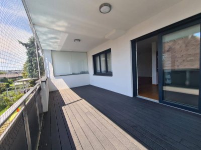 Neuwertige, wunderschöne 3-Zimmer-Wohnung mit großen Süd-Balkon