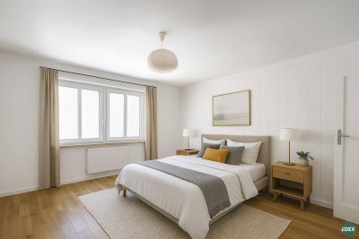 Direkt am Schweizergarten: Schöne 2-Zimmer-Wohnung mit separater Küche