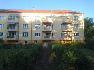 Freundliche 3-Zimmer-Wohnung mit Balkon im Hochparterre