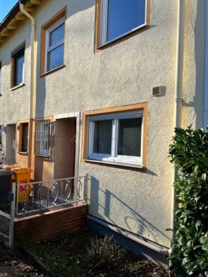 Saniertes Reiheneckhaus in sehr ruhiger Lage in Haunstetten