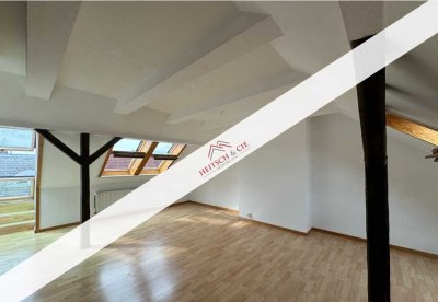 Provisionsfrei: 2-Zi DG-Wohnung im Stinkviertel mit Mietgarantie & Renovierungspaket zu verkaufen!