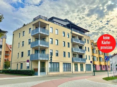 HORN IMMOBILIEN++ Waren (Müritz) am Stadthafen , schöne 3-Raum ETW mit Fahrstuhl, Stellplatz, EBK un