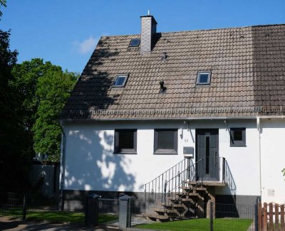 Erstbezug nach Kernsanierung - Reihenendhaus mit großem Garten und Garage in Bremen-Alt-Osterholz