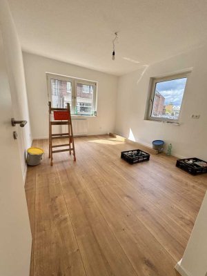 Ansprechende und vollständig renovierte 2-Zimmer-Erdgeschosswohnung in Oberhausen