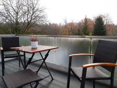 Nordstadt & mit Balkon! Freiwerdende helle 3,5-Zimmer-Wohnung im 3.OG, neue Böden & Bad! Ruhige Lage