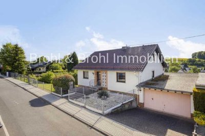 Freistehendes Einfamilienhaus mit herrlichem Ausblick - für den Käufer provisionsfrei
