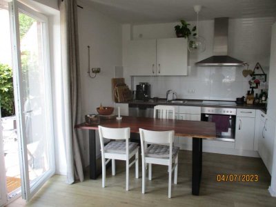 1/2 Haus große Süd- Terrasse u. OG  2 Balkone , Neubau-  Fußbodenheizung, Wärmepumpe