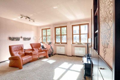 Mitten in der Stadt - Zentrale 2-Zimmer Wohnung inkl. TG-Stellplatz!