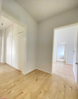 *** Top renoviert *** Wohnen wo andere Urlaub machen *** 3-Zimmer mit Balkon ***