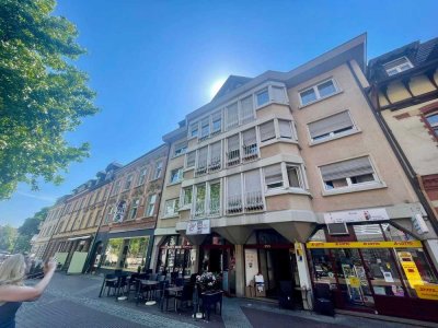 3-Zi.-Whg. mit gr. Balkon und Aufzug, Garage in zentraler aber ruhiger Lage von Pf