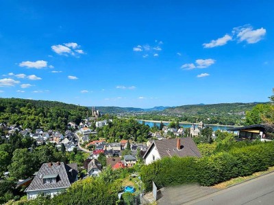 Geräumiges Reihenendhaus in ruhiger Lage mit traumhaftem Blick über das Rheintal