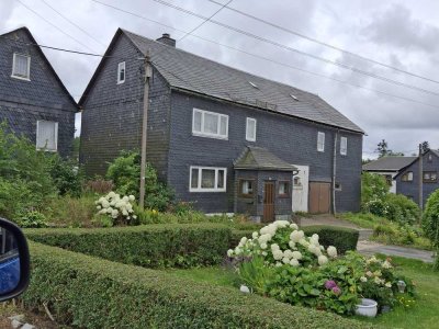 Preiswertes 5-Raum-Einfamilienhaus in Lehesten Thür Wald Lehesten