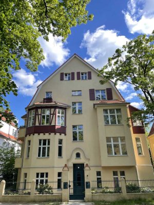 Kernsanierte 4-Zi-Whg in herrschaftlicher Gründerzeit-Villa in Zehlendorfs Bestlage - provisionsfrei