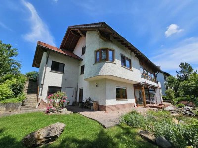 Außergewöhnlich schönes Einfamilienhaus mit integriertem Wintergarten und geh. Innenausstattung