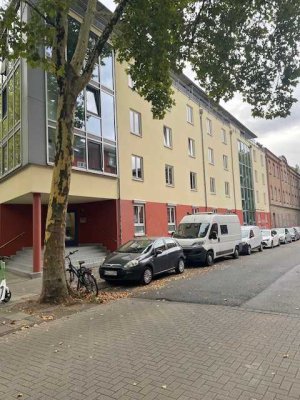 Penthouse-Charakter: Charmante Eigentumswohnung in Top-Lage  Ehrenfeld