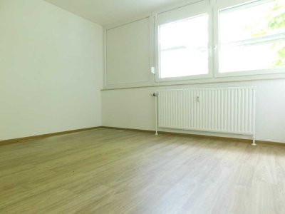 Sofort einziehen! In eine bereits renovierte Wohnung!