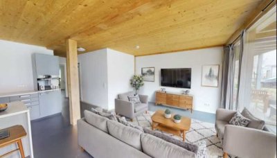 Neuwertige 3-Zimmer-Terrassenwohnung mit Balkon und Einbauküche in Schwerin