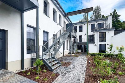 Erstbezug nach Kernsanierung + Hinterhaus + Terrasse + EBK + Parkett