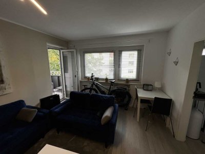 Helle 2-Zimmer Wohnung, möbliert, mit Balkon im 2. OG in Bad Homburg