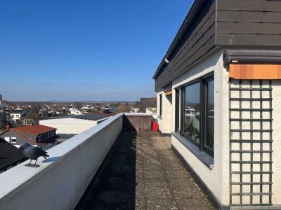 Fast wie ein eigenes Haus - Exklusive Penthouse-Wohnung mit Wintergarten und riesiger Dachterrasse