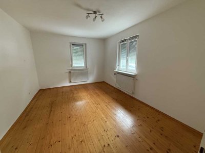 kleines Haus mit 2-Wohneinheiten
im Stadtzentrum zu verkaufen