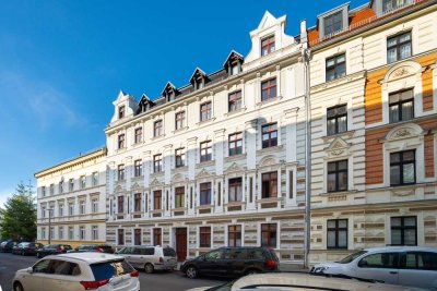 Apartment mit Balkon und Wannenbad, im Denkmal unweit des Sechsstädteplatzes.