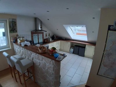 Lichtdurchflutete Dachgeschosswohnung in ruhiger Lage von Mutterstadt (nahe Wasserturm)