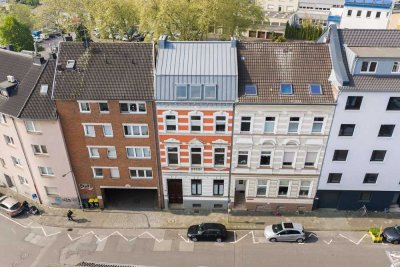 Stilvolle Altbauwohnung mit Charme – Denkmalgeschütztes Wohnen auf ca. 80 m²