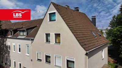 Ca. 72 m² große 3,5 - Raum Wohnung mit offener Küche plus Spitzboden