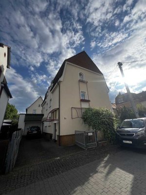 Obergeschoss – Hochwertig sanierte 3-Zimmer-Wohnung mit West-Balkon