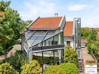 Lichtdurchflutetes Traumhaus mit Glasfassade – Wohnen auf höchstem Niveau