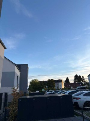 Exclusive Neubau-4-Zimmer-Wohnung mit Balkon in gepflegter Anlage
