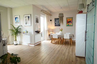 Povisionsfrei. Frisch renovierte Wohnung .Traumhafte Lage. 269.000 € VB