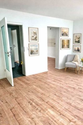 Ab 01.04 mieten ab 01.05 bezahlen, RMH 120 m²+Garten+20 m² Keller