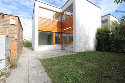 Ruhig gelegene 3-Zimmer-Doppelhaushälfte beim Hirschstettner Badeteich!